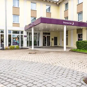 Premier Muenchen Airport Ost فندق